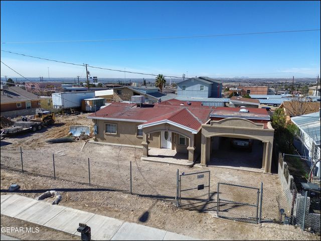 8401 De Alva Drive, Canutillo, TX 79835