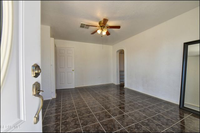 8401 De Alva Drive, Canutillo, TX 79835