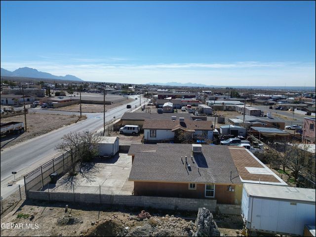 8401 De Alva Drive, Canutillo, TX 79835
