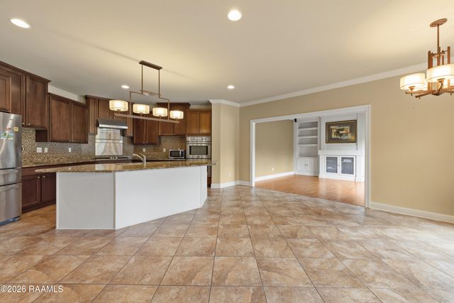 122 Grandview Terrace Drive, Youngsville, LA 70592