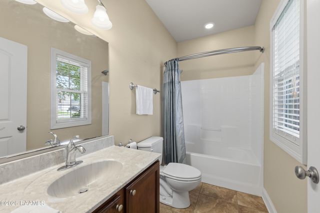 122 Grandview Terrace Drive, Youngsville, LA 70592