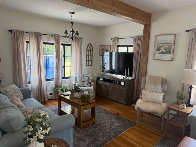 233 Gifford Ave, Somerset, MA 02726