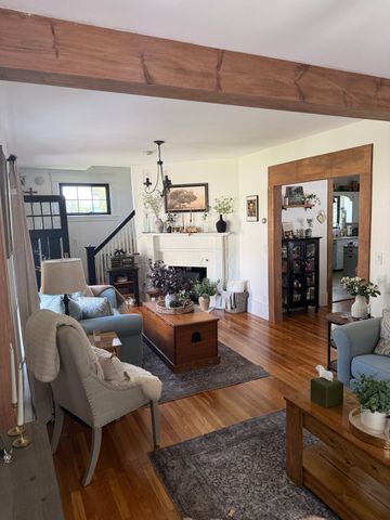 233 Gifford Ave, Somerset, MA 02726