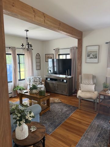233 Gifford Ave, Somerset, MA 02726