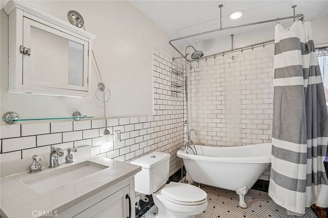9305 Notre Dame, Chatsworth, CA 91311