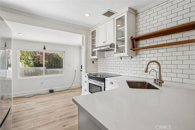 9305 Notre Dame, Chatsworth, CA 91311