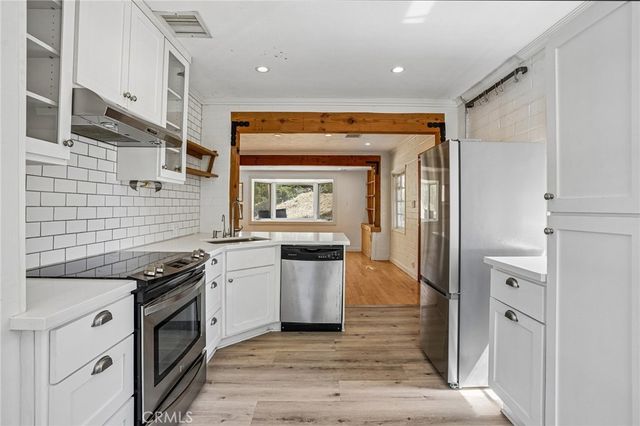 9305 Notre Dame, Chatsworth, CA 91311