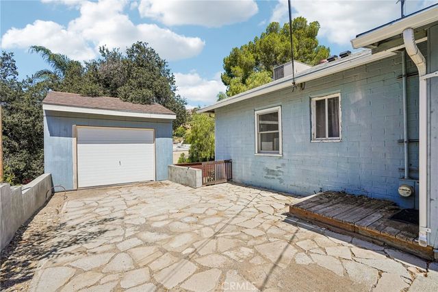 9305 Notre Dame, Chatsworth, CA 91311
