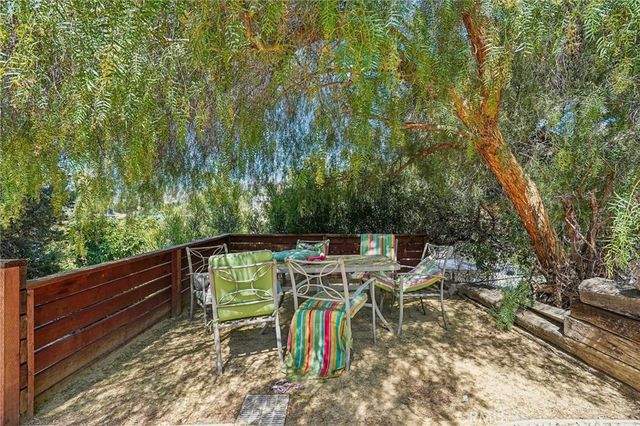 9305 Notre Dame, Chatsworth, CA 91311