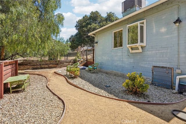 9305 Notre Dame, Chatsworth, CA 91311