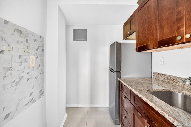 30 E Hartsdale Avenue 3L, Hartsdale, NY 10530