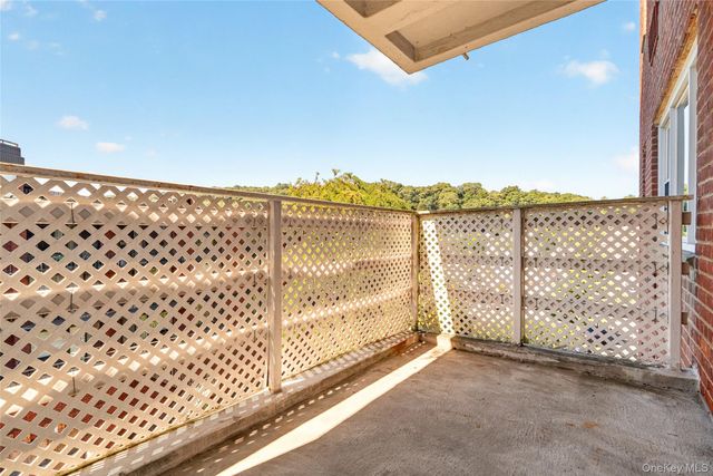 30 E Hartsdale Avenue 3L, Hartsdale, NY 10530