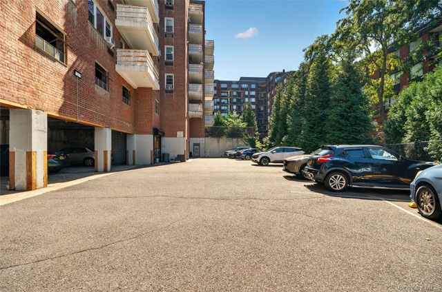 30 E Hartsdale Avenue 3L, Hartsdale, NY 10530