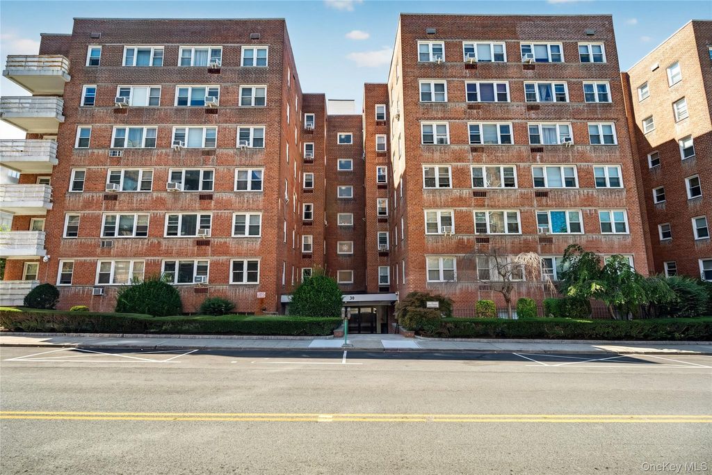 30 E Hartsdale Avenue 3L, Hartsdale, NY 10530 — exterior