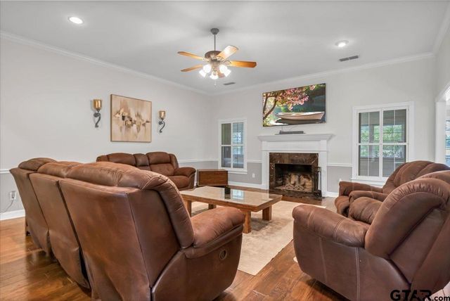 15811 S US HWY 259, Mt Enterprise, TX 75681