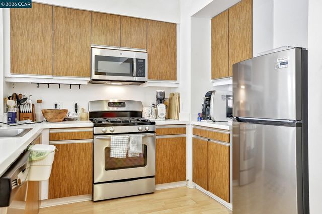 5900 3Rd St 2414, San Francisco, CA 94124