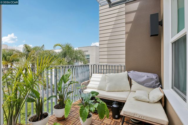 5900 3Rd St 2414, San Francisco, CA 94124