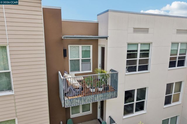 5900 3Rd St 2414, San Francisco, CA 94124