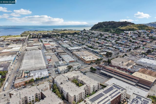 5900 3Rd St 2414, San Francisco, CA 94124
