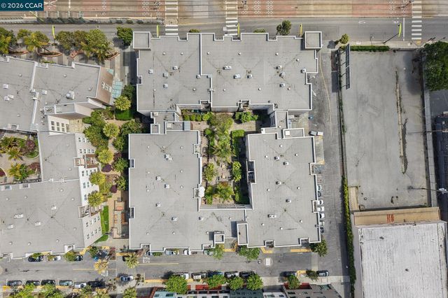 5900 3Rd St 2414, San Francisco, CA 94124