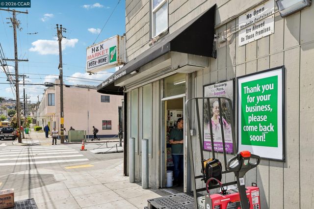 5900 3Rd St 2414, San Francisco, CA 94124