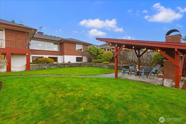 411 Crown Drive, Everett, WA 98203