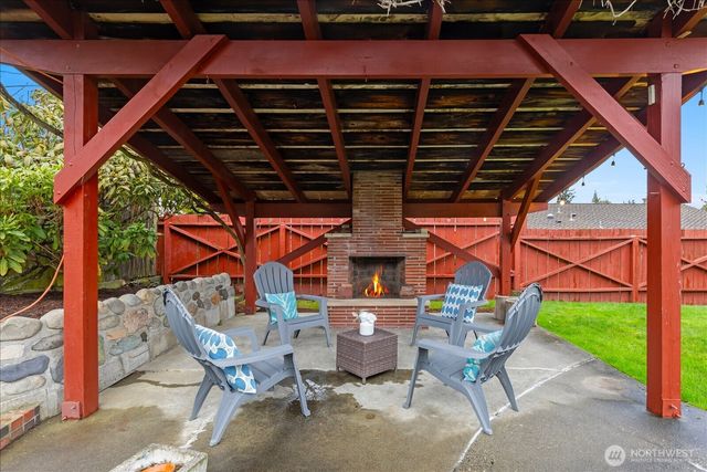 411 Crown Drive, Everett, WA 98203