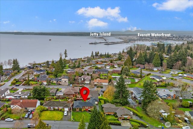 411 Crown Drive, Everett, WA 98203