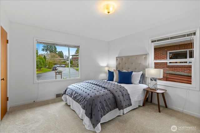 411 Crown Drive, Everett, WA 98203