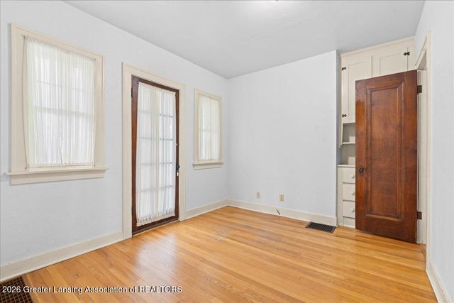 329 Wildwood Drive, East Lansing, MI 48823