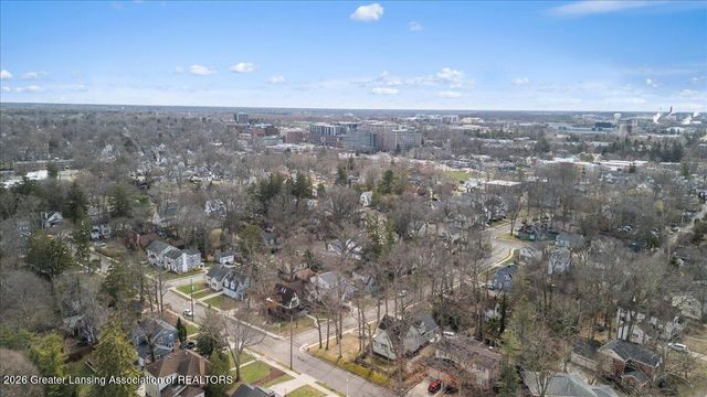 329 Wildwood Drive, East Lansing, MI 48823
