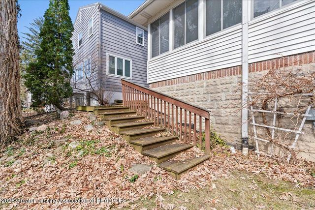 329 Wildwood Drive, East Lansing, MI 48823