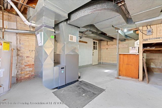 329 Wildwood Drive, East Lansing, MI 48823