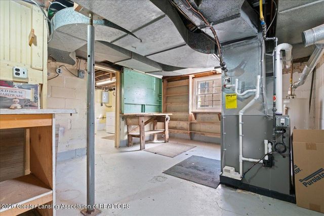 329 Wildwood Drive, East Lansing, MI 48823