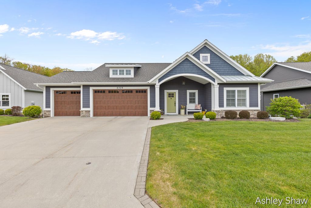 6429 Copperleaf Court 15, Holland, MI 49423