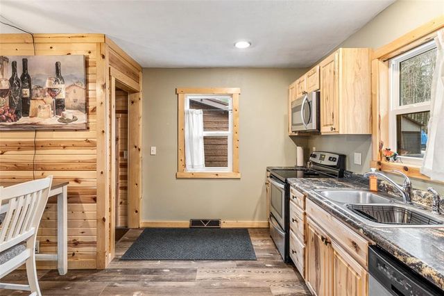 10562 Forest Circle Drive, Hayward, WI 54843