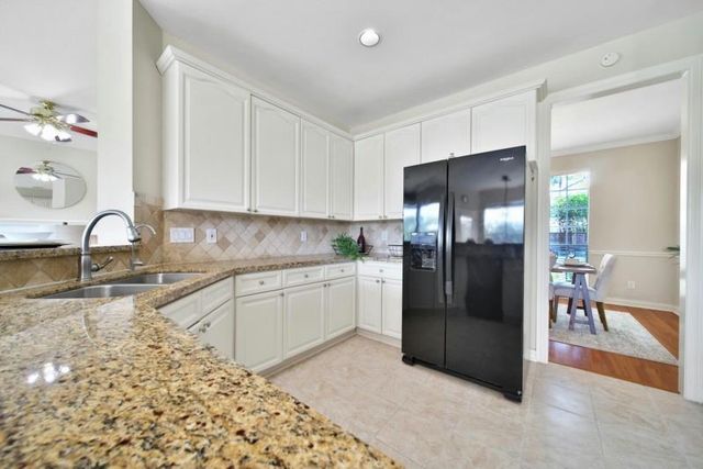 3206 Summer Bay Drive, Sugar Land, TX 77478