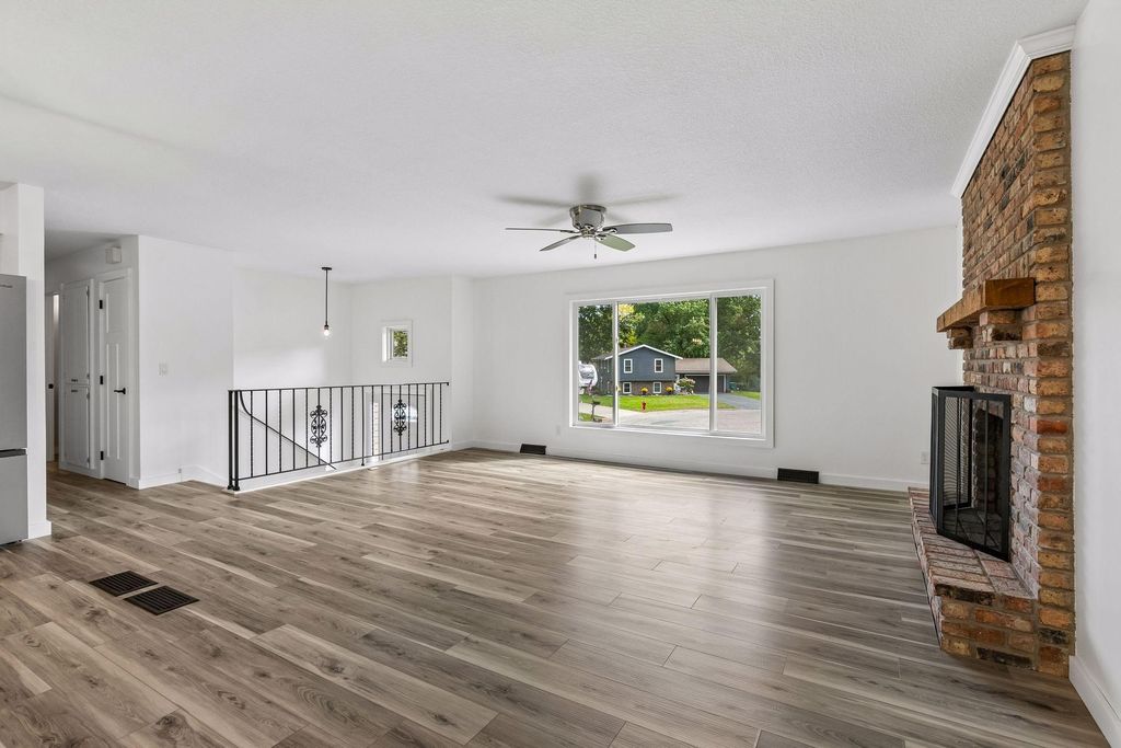 20375 Hughes Avenue W, Lakeville, MN 55044 — photo 3