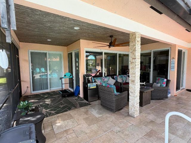 9050 Cypress Hollow Drive, Palm Beach Gardens, FL 33418