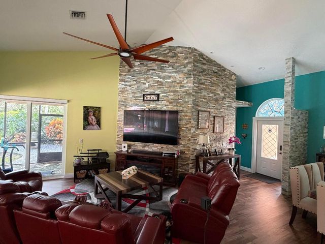 9050 Cypress Hollow Drive, Palm Beach Gardens, FL 33418