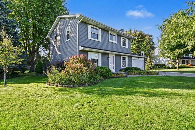 5264 S Glen Oak Drive, Saginaw, MI 48603