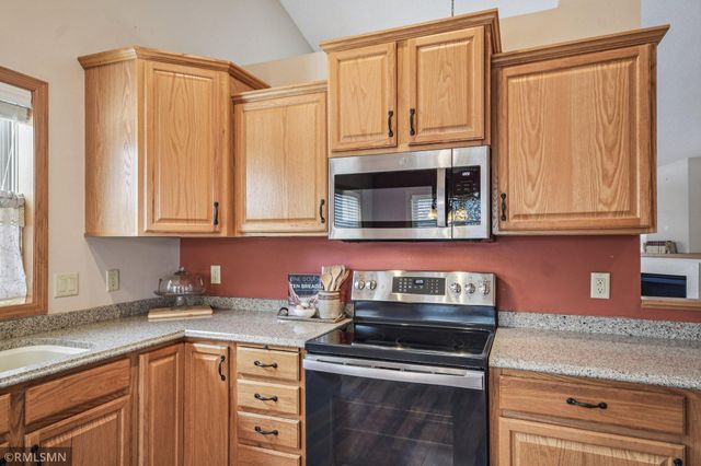 11187 Eagle Ridge Way, Chisago City, MN 55013