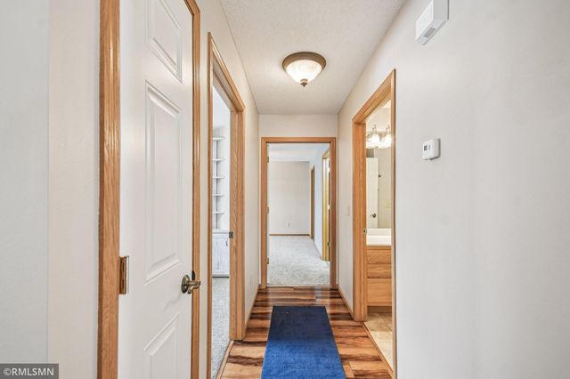 11187 Eagle Ridge Way, Chisago City, MN 55013