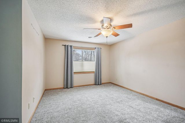 11187 Eagle Ridge Way, Chisago City, MN 55013