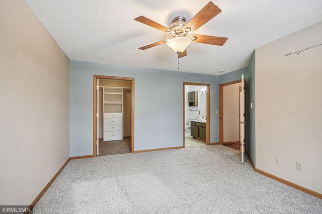 11187 Eagle Ridge Way, Chisago City, MN 55013