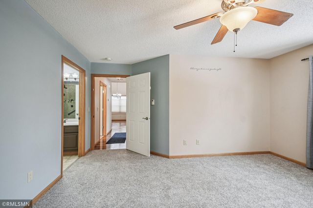 11187 Eagle Ridge Way, Chisago City, MN 55013