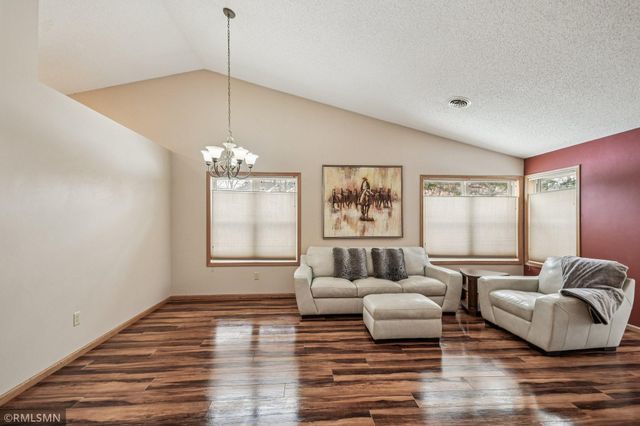 11187 Eagle Ridge Way, Chisago City, MN 55013