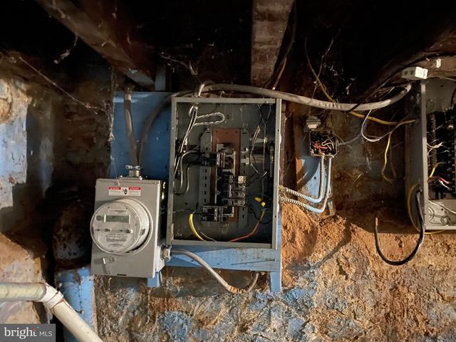 619 E WISHART ST, Philadelphia, PA 19134