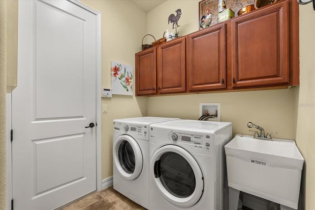 25447 HIGH HAMPTON CIRCLE, Sorrento, FL 32776