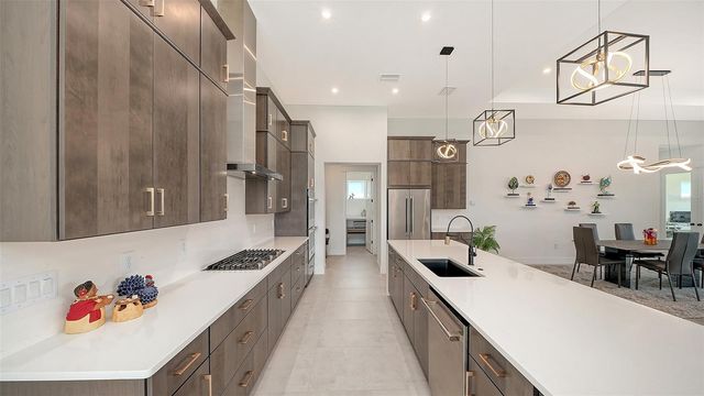 4709 CEDRON COURT, Sarasota, FL 34240